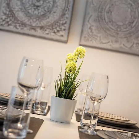 Goethe Palais Suite Charlotte 4P L Lift I Parkplatzi Zentrum I Helios Aue  Exterior photo