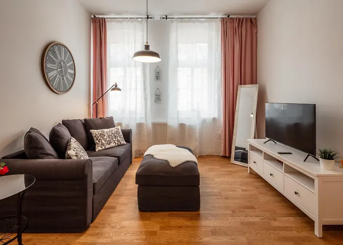 Goethe Palais Suite Charlotte 4P L Lift I Parkplatzi Zentrum I Helios