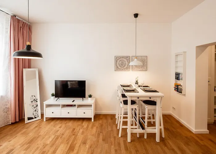 Goethe Palais Suite Charlotte 4P L Lift I Parkplatzi Zentrum I Helios