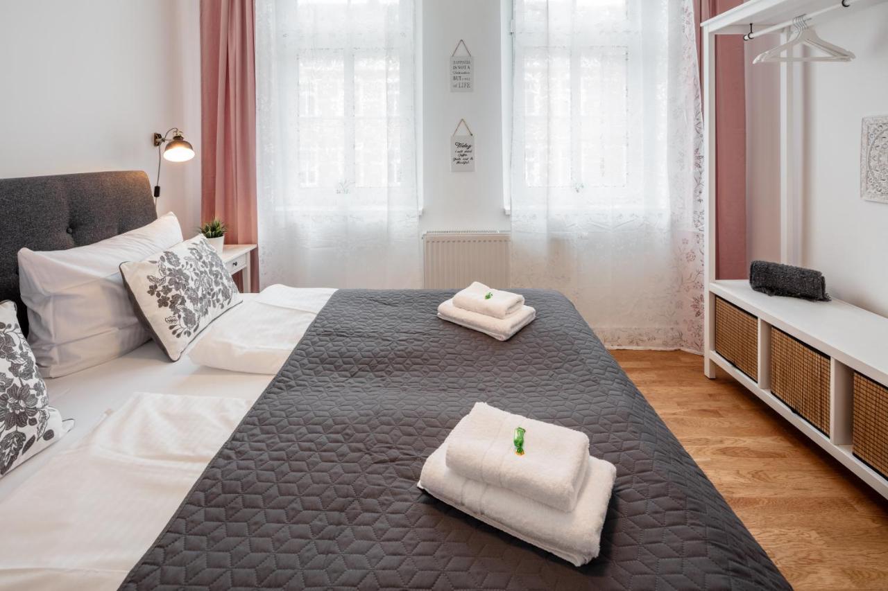 Goethe Palais Charlotte 4p L Lift I Parkplatzi Zentrum I Helios Apartment